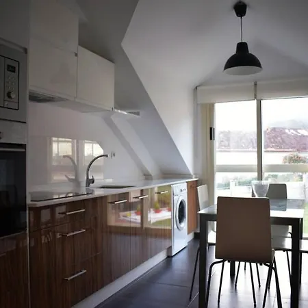 Aldara A Escasos Metros De La Playa Samieira